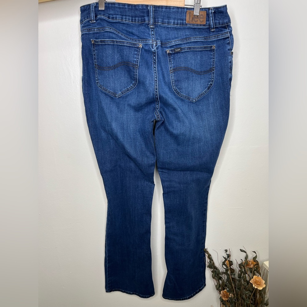 Lee Jeans-Boot Cut-Mid Rise - Picture 4 of 7